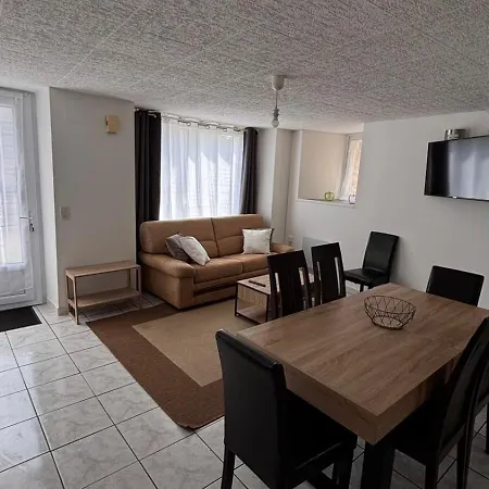 Holiday home Petite Maison De Bourg *