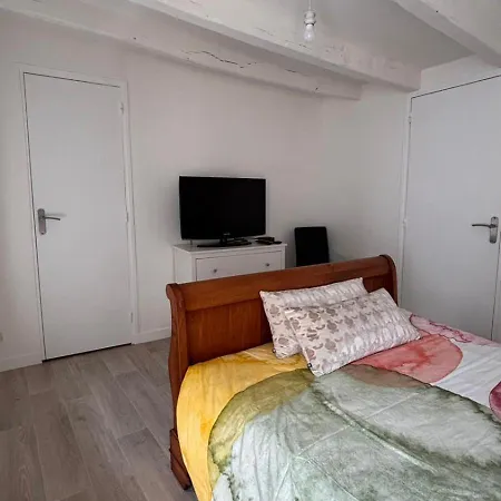 Holiday home Petite Maison De Bourg Broons