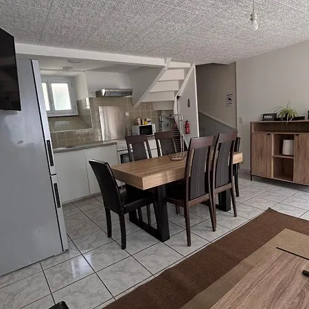 Petite Maison De Bourg Holiday home